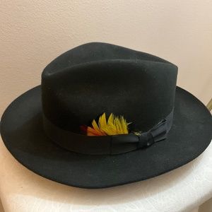 Vintage Dobbs of Fifth Avenue Black Felt Fedora - Timeless Elegance in Size 7